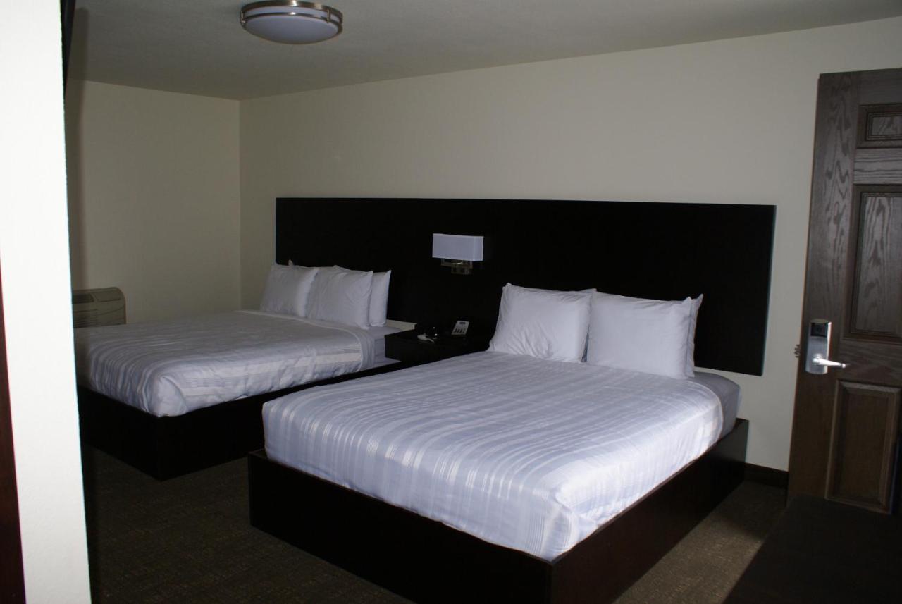 Boarders Inn & Suites By Cobblestone Hotels - Syracuse Exterior photo