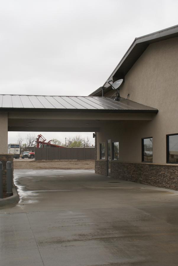 Boarders Inn & Suites By Cobblestone Hotels - Syracuse Exterior photo