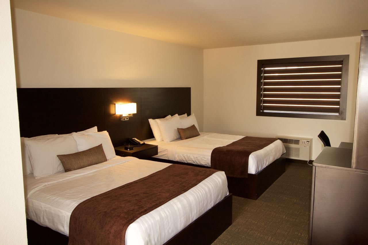 Boarders Inn & Suites By Cobblestone Hotels - Syracuse Exterior photo