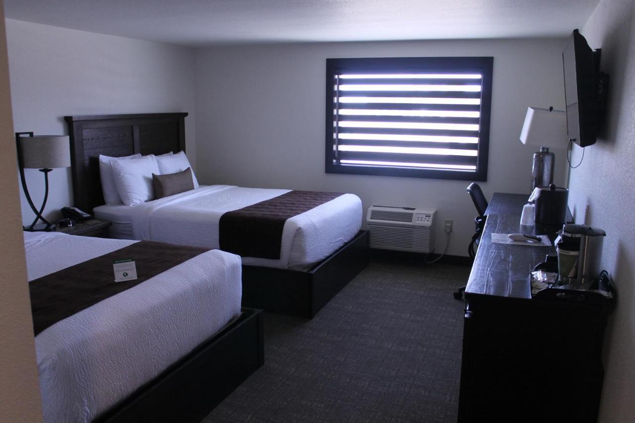 Boarders Inn & Suites By Cobblestone Hotels - Syracuse Exterior photo