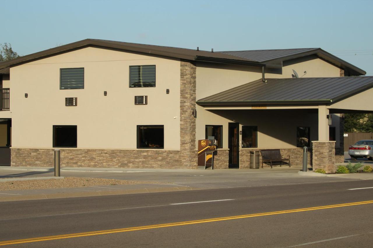 Boarders Inn & Suites By Cobblestone Hotels - Syracuse Exterior photo